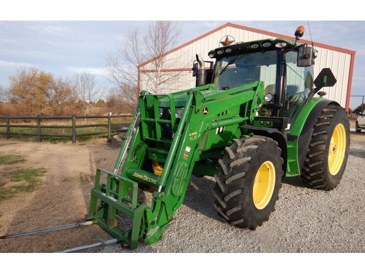 2015 John Deere 6125R